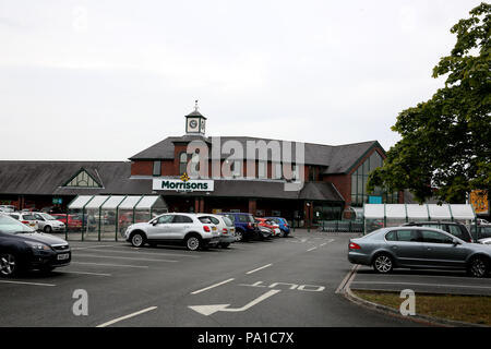 Rochdale, Großbritannien. Juli 2018 20. Morrisons Supermärkte haben angekündigt, dass Sie die Gastronomie für autistische Kunden, indem Sie die ruhigeren Stunde' Sitzungen an einem Samstag Morgen zwischen 9 Uhr und 10 Uhr. Alle 439 Stores in Großbritannien wird Teil, wo das Personal über die tannoy System zu vermeiden wird, werden die Lichter gedimmt werden und Musik wurde von. Rochdale, 20. Juli 2018 (C) Barbara Cook/Alamy leben Nachrichten Stockfoto