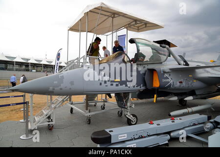 Farnborough, Großbritannien. Juli 2018 20. Das Flugzeug Hersteller und Zulieferer ihre neuesten Technologien an den Ständen. Quelle: Uwe Deffner/Alamy leben Nachrichten Stockfoto