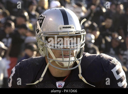 Oakland, Kalifornien, USA. 19. Jan 2003. Oakland Raiders linebacker Bill Romanowski (53) am Sonntag, 19. Januar 2003 in Oakland, Kalifornien. Die Räuber besiegt die Titanen 41-24 in der Conference Championship Game. Credit: Al Golub/ZUMA Draht/Alamy leben Nachrichten Stockfoto