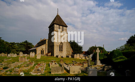 Blick auf die St. Stephen's Church im Dorf Sparsholt in der Nähe von Winchester, Hampshire, UK Stockfoto