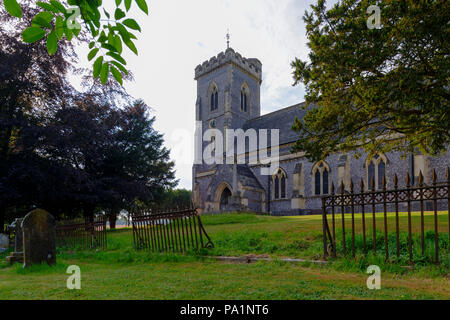 Sommer Blick von St James die evangelische Kirche, West Meon im Meon Valley in der South Downs National Park, Hampshire, Großbritannien Stockfoto