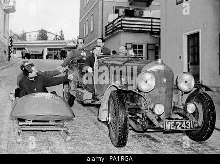 56 Cortina 1956 Winter Olympics - Grossbritannien das 2-Mann Bob team Stockfoto