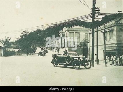 4 1923 年日本皇太子裕仁自壽山館御泊所前往高雄州廳 japanische Kronprinz Hirohito auf dem Weg nach Takao Präfekturgebäude von Kaohsiung, Taiwan Stockfoto