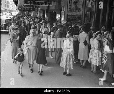 260 34809 SLNSW Liberty Theater Premiere Green Dolphin Street Stockfoto