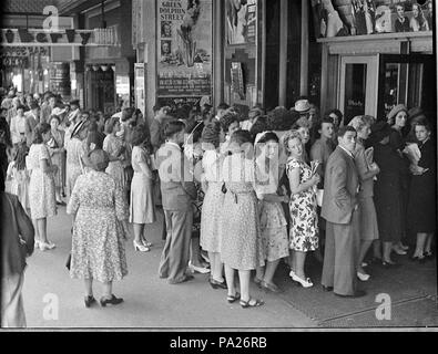 260 34811 SLNSW Liberty Theater Premiere Green Dolphin Street Stockfoto