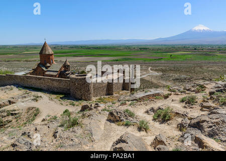 Das Kloster Khor Virap in Armenien. Mt Ararat auf Hintergrund. Stockfoto