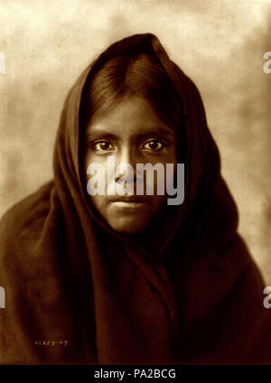 608 Edward S. Curtis, Qahatika Mädchen, Virginia, 1907 (1) Stockfoto