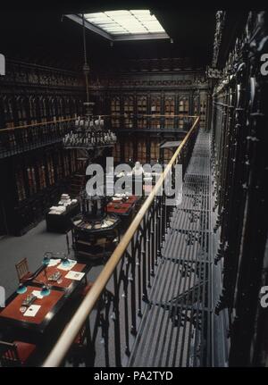 GALERIA ALTA DE LA SALA DE LECTURA DE LA BIBLIOTECA DEL SENADO - 1882 - ESTILO NEOGOTICO INGLES. Autor: Emilio Rodríguez Ayuso (1845-1891). Lage: SENADO - BIBLIOTECA - EDIFICIO, MADRID, SPANIEN. Stockfoto