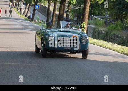 Brescia, Italien - 19. Mai 2018: S.I.A.T.A. DAINA GRAN SPORT STABILIMENTI FARINA 1951 ist ein alter Rennwagen Rallye Mille Miglia 2018, live shot Am f Stockfoto