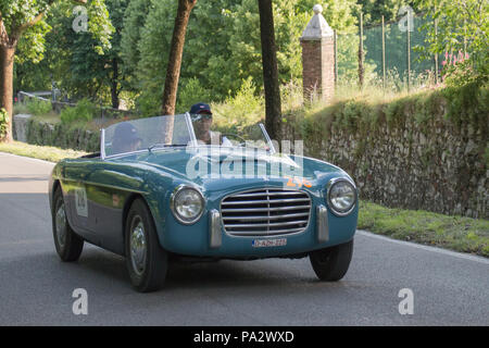 Brescia, Italien - 19. Mai 2018: S.I.A.T.A. DAINA GRAN SPORT STABILIMENTI FARINA 1951 ist ein alter Rennwagen Rallye Mille Miglia 2018, live shot Am f Stockfoto