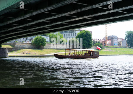 Kleine touristische Schifffahrt auf der Weichsel, Krakau, Polen, Europa. Stockfoto