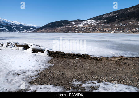 Ein Blick über den See Vangsvatnet in der Nähe von Voss Norwegen Stockfoto