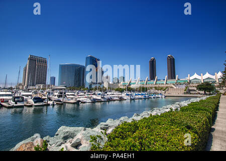 SAN DIEGO, Ca, USA - 14. Juli: Embarcadero Marina am 14 Juli, 2018 in San Diego, Kalifornien. Stockfoto