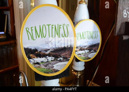 Entfernung - die lokalen Entwurf Ale in der Alten Schmiede, der am weitesten entfernten Pub im Festland Großbritannien, Inverie, Halbinsel Knoydart, Schottland, Großbritannien. Stockfoto