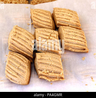 Ghoriba Shortbread Cookies auf ein Gericht Stockfoto