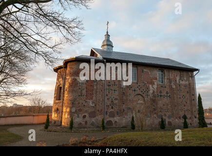 Grodno, Weißrussland, 13. November 2015: Alte Orthodoxe Kirche von Boris und Gleb des 12. Jahrhunderts, in Grodno, Weißrussland gebaut Stockfoto