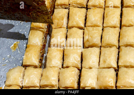 Baklava in einer Pfanne Stockfoto