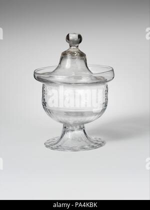 Überdachte Sugar Bowl. Kultur: American. Abmessungen: H.5. (12,7 cm). Datum: 1820-40. Museum: Metropolitan Museum of Art, New York, USA. Stockfoto