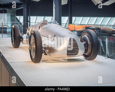 RIGA, Lettland - 18 April 2018: 1936 Auto Union V16 Typ C/D in der Rigaer Motor Museum. Stockfoto