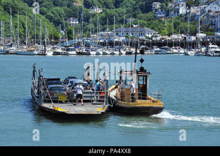 Untere Autofähre Köpfe über kingswear von Dartmouth, South Devon, England, Großbritannien Stockfoto