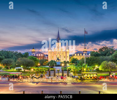 New Orleans, Louisiana, USA Blick auf die Stadt an der St. Louis Kathedrale. Stockfoto