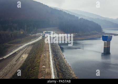 Damm auf einem Sance Wasserbehälter in Stare Hamry in Mährisch-schlesien, Mährische Schlesischen Beskiden in der Tschechischen Republik Stockfoto