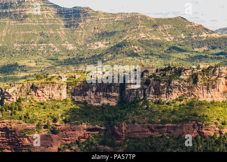 Schöne Ausblicke auf die Landschaft im Sommer in Katalonien, Spanien Stockfoto