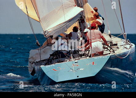 AJAXNETPHOTO - 2. FEB. 1987 - FREMANTLE, WESTERN AUSTRALIA - AMERICA'S CUP - Finale - Stars & Stripes - USA. Foto: AJAXNETPHOTO.COM REF: AMCUP86 81403 21 27. Stockfoto