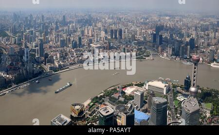 SHANGHAI - ca. September 2017: Shanghai das Stadtbild der Innenstadt Skyline Blick aus der Vogelperspektive Stockfoto