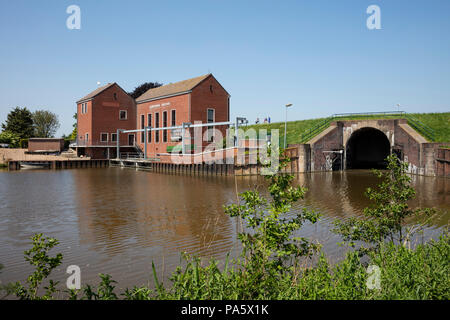 Pumpstation, Krummhoern Greetsiel, Ostfriesland, Niedersachsen, Deutschland Stockfoto