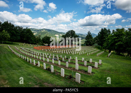 Castiglione Südafrikanischen CWGC Friedhof. Juni 2018 Castiglione dei Pepoli ist eine Stadt in der Provinz von Bologna, etwa 60 Kilometer nördlich von Florenz Stockfoto