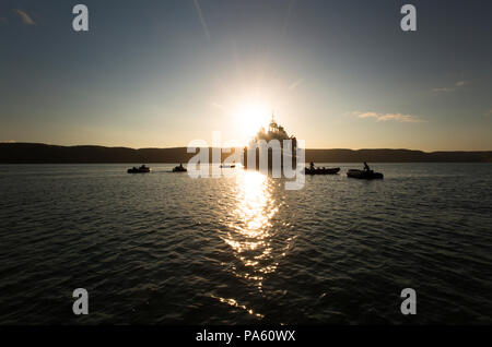 Kreuzfahrtschiff in der Kimberley, Australien Stockfoto