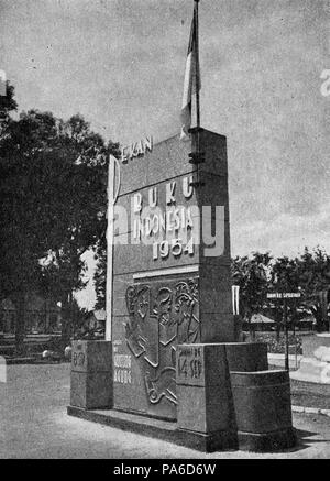 40 Buchmesse unterzeichnen, dan Tambahan Pembetulan Ratshausen Buku Indonesien 1954, p2 Stockfoto