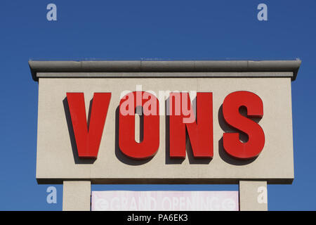 WEST Hills, CA/USA - 31. Dezember 2015: Vons Grocery Store anmelden und Logo. Vons ist ein Supermarkt der Kette und eine Aufteilung der Safeway Inc. Stockfoto