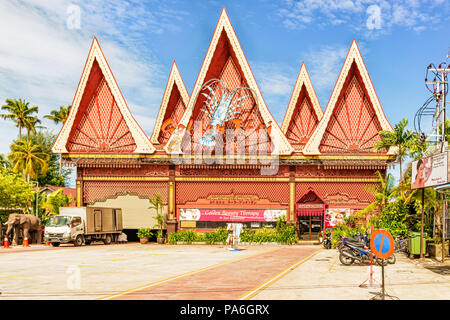 George Town, Penang, Malaysia - Dezember 9, 2017: Geschäftshaus mit Restaurant im Inneren in George Town, Malaysia. Stockfoto