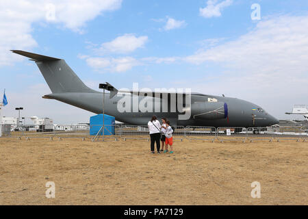 Flughafen Farnborough, Hampshire, UK. Juli 2018 20. Antonow An-178, Farnborough International Airshow, Flughafen Farnborough, Hampshire, UK, 20. Juli 2018, Foto von Richard Goldschmidt Credit: Rich Gold/Alamy leben Nachrichten Stockfoto