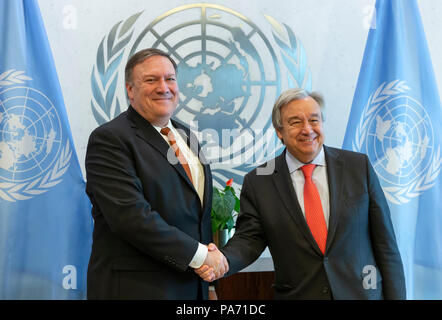New York, NY - 20. Juli 2018: US-Staatssekretär Michael Richard Pompeo erfüllt mit Generalsekretär Antonio Guterres am UN-Hauptquartier Credit: Lev radin/Alamy leben Nachrichten Stockfoto