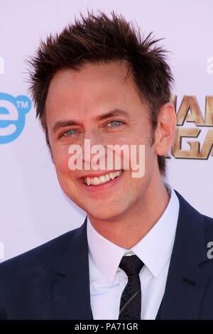 *** Foto *** James Gunn feuerte aus Wächter der Galaxy Vol. 3 Nach dem erneuerten TweetsHOLLYWOOD, CA - 21. Juli: James Gunn an der 'Wächter der Galaxy' Premiere, Dolby Theater, Hollywood, 21. Juli 2014. Credit: Janice Ogata/MediaPunch Stockfoto