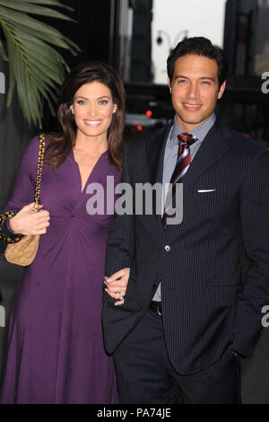 NEW YORK - 23. Juni: Kimberly Guilfoyle, Eric Villency besucht die Einführung von Trump International Hotel & Tower Dubai am 23. Juni 2008 an der Park Avenue Plaza in New York City. Personen: Kimberly Guilfoyle, Eric Villency Stockfoto