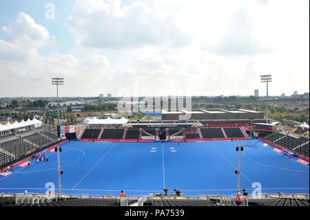 London, Großbritannien. Juli 2018 21. (GV) der Tonhöhe und Stadion von oben der temporären West stehen. Deutschland gegen Südafrika. Match 1. Pool C. Hockey der Frauen-WM 2018. Lee Valley Hockey Centre. Queen Elizabeth Olympiv Park. Stratford. London. UK. 21.07.2018. Credit: Sport in Bildern/Alamy leben Nachrichten Stockfoto