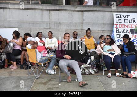 Trafalgar Square, London, UK. Juli 2018 21. Menschen aus der Chagos-inseln Trafalgar Square für fünf Tage einnehmen, um zu verdeutlichen, dass sie nicht in ihre Heimat zurückkehren. Quelle: Matthew Chattle/Alamy leben Nachrichten Stockfoto