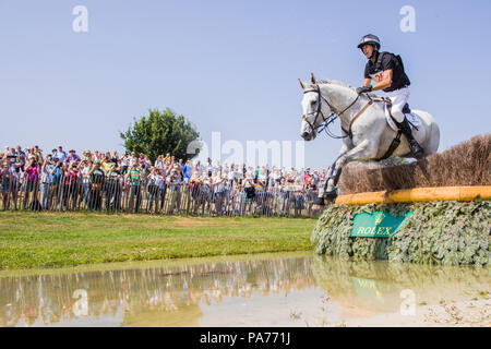 Aachen, Deutschland. 21. Juli 2018. CHIO, Pferdesport, eventing. Neuseelands Sir Mark Todd auf Pferd Kiltubris Rhapsody, konkurrieren auf dem Pferdesports CHIO. Credit: Rolf Vennenbernd/dpa/Alamy leben Nachrichten Stockfoto