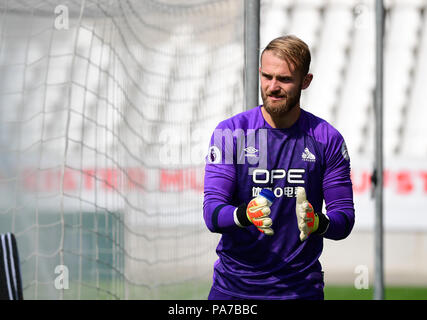 Essen, Deutschland. 21. Juli 2018. Fussball: Test Matches, Internationale blitz Turnier bei Rot-Weiss Essen, Real Betis vs Huddersfield Town: Huddersfield Town Torhüter Joel Coleman. Credit: Ina Faßbender/dpa/Alamy leben Nachrichten Stockfoto