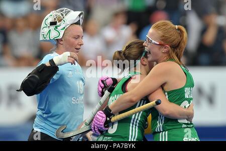 London, Großbritannien. Juli 2018 21. Die Iren Feiern am Ende des Spiels. USA/Irland. Match 3. Pool B Hockey der Frauen-WM 2018. Lee Valley Hockey Centre. Queen Elizabeth Olympiv Park. Stratford. London. UK. 21.07.2018. Credit: Sport in Bildern/Alamy leben Nachrichten Stockfoto