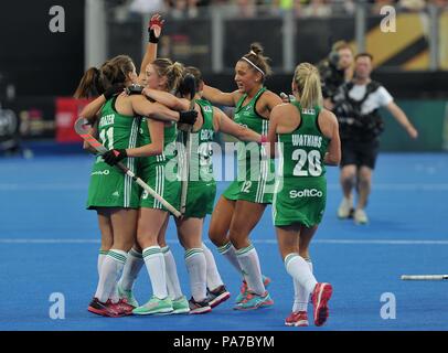 London, Großbritannien. Juli 2018 21. Die Iren Feiern am Ende des Spiels. USA/Irland. Match 3. Pool B Hockey der Frauen-WM 2018. Lee Valley Hockey Centre. Queen Elizabeth Olympiv Park. Stratford. London. UK. 21.07.2018. Credit: Sport in Bildern/Alamy leben Nachrichten Stockfoto