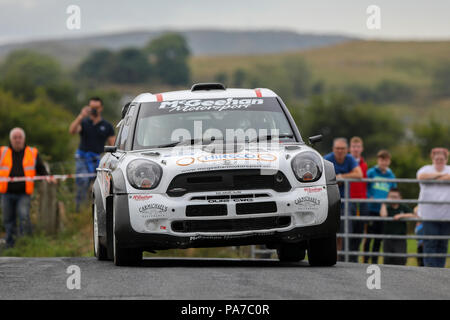 Lisburn, Nordirland. 21. Juli 2018, Eikon Messegelände, Lisburn, Nordirland, Motorsport, carryduff Gabelstapler Down Rally; Alan Carmichael und Ivor Lamont (Mini WRC) Ende in Platz 6 Credit: Aktion Plus Sport Bilder/Alamy leben Nachrichten Stockfoto