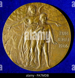 676 Friedrich Schiller, deutscher Dichter und Chirurg 100. Todestages, Jugendstil Medaille 1905 von A.M. Wolff, Vorderseite Stockfoto