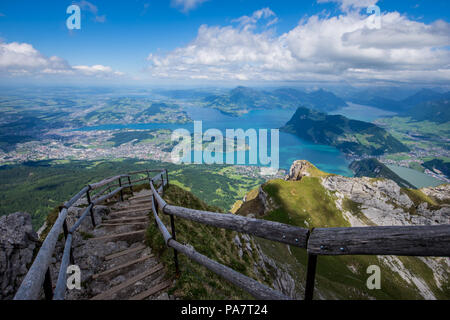 Vierwaldstättersee vom Pilatus Wanderweg Stockfoto