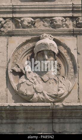 EXTERIO FACHADA DEL HOSTAL - las mejores DEL TONDO DEL PRINCIPE JUAN. Autor: Juan de Juni (C. 1507-1577). Lage: Das HOSTAL/CONVENTO DE SAN MARCOS, Leon, Spanien. Stockfoto