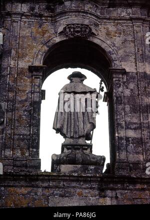 Las MEJORES DE LA PUERTA SANTA - SANTIAGO PEREGRINO DE ESPALDAS - 1694 - ESCULTURA BARROCA ESPAÑOLA. Lage: CATEDRAL - AUSSEN, SANTIAGO DE COMPOSTELA, La Coruña, Spanien. Stockfoto